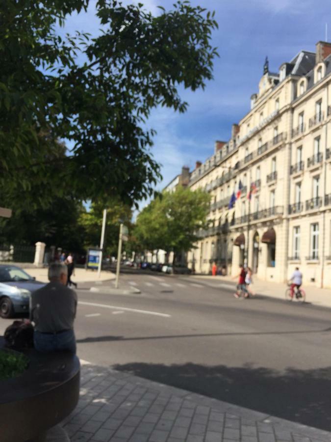 Le Jardin Darcy Liberte Hyper Centre Gare-ville Parking Public Payant Dans La Rue Dijon